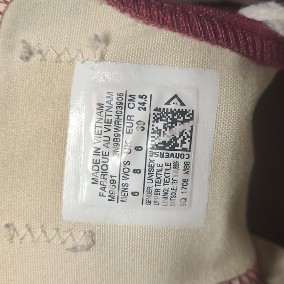 Converse - Picture 4 of 4